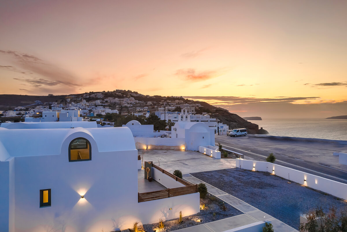 Acro Caldo Suites