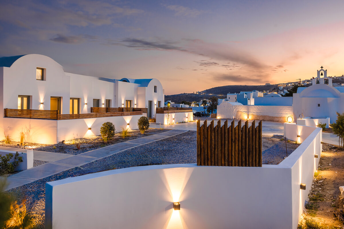 Acro Caldo Suites