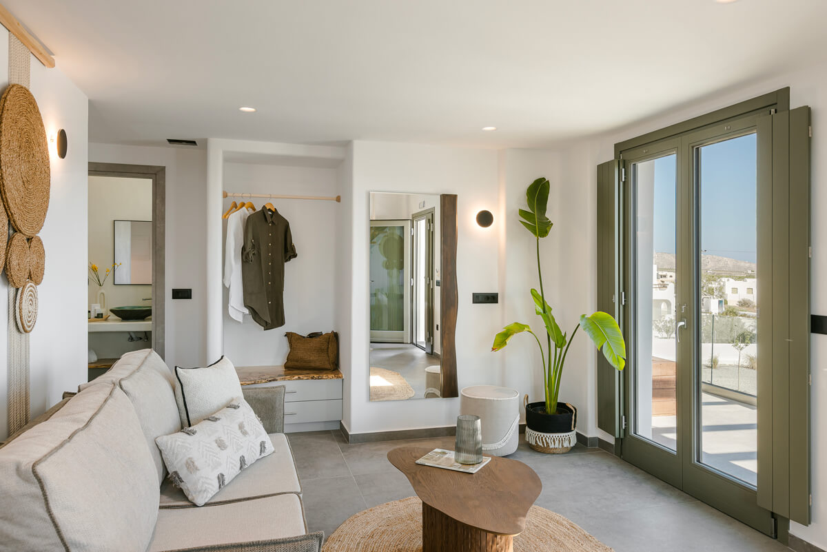 Acro Caldo Suites
