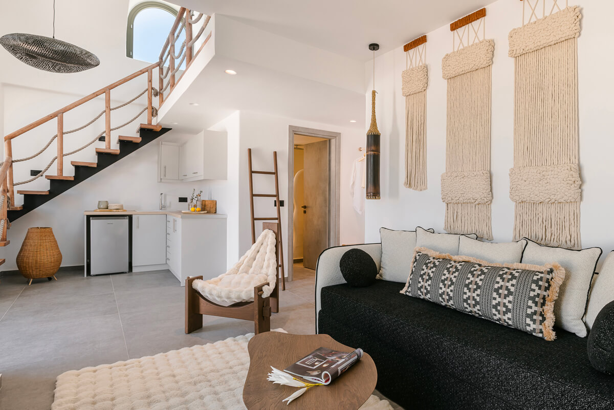 Acro Caldo Suites