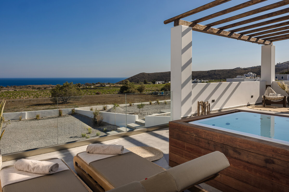 Acro Caldo Suites